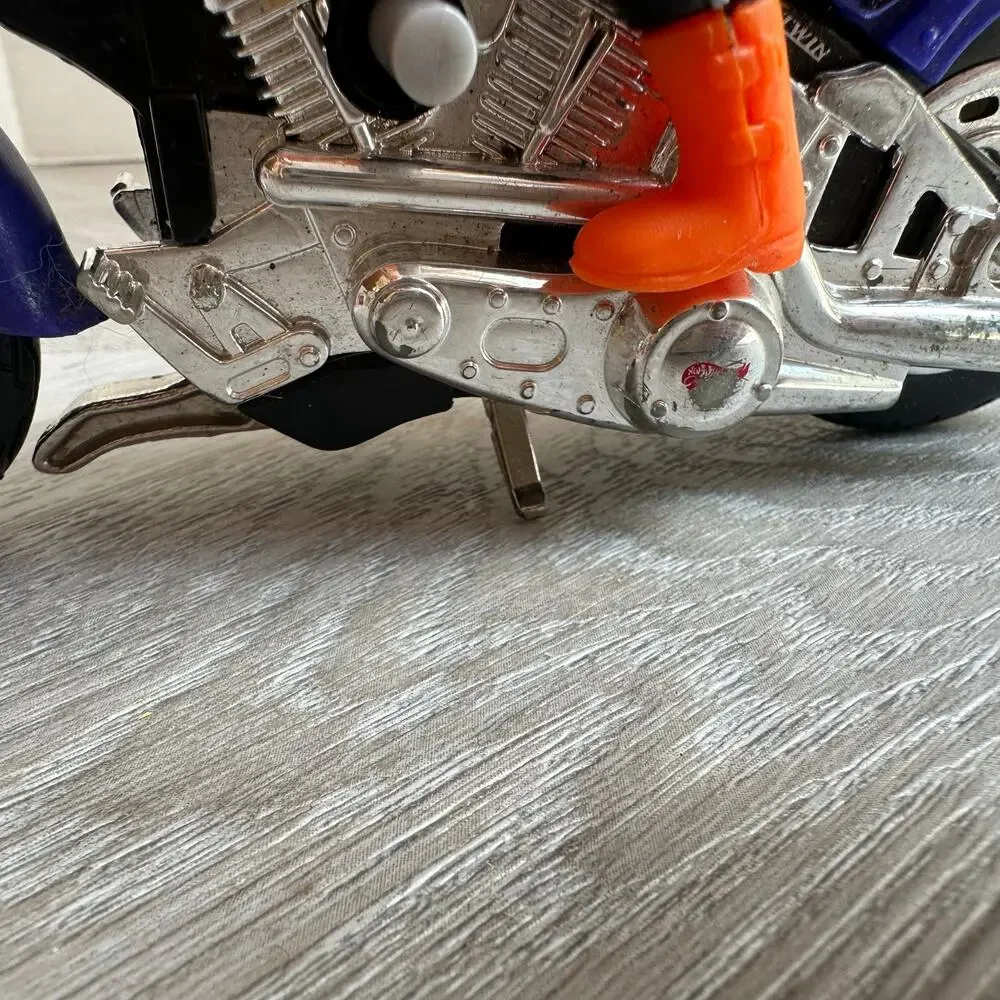 Hot Wheels V Twin Motorcycle Orange Blue Kickstand
